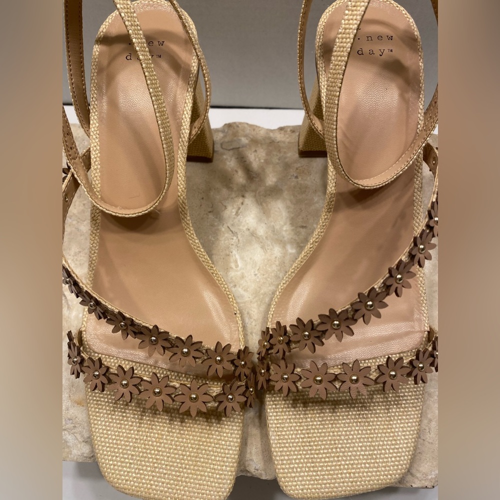 Sz 10 NIB A New Day Mirabel Linen Cream Block High Heel Strappy Sandals - Picture 5 of 14